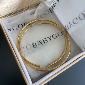 Gold loop earrings
